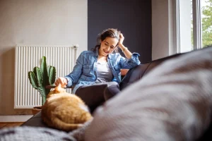 How does universal life insurance work