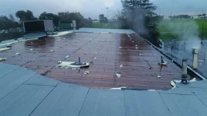 signs commercial roof problems